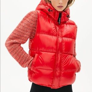 Aritzia Super Puff Vest